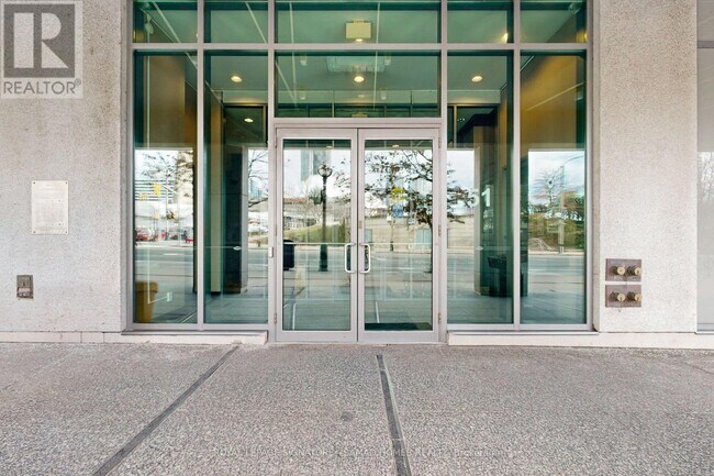 Building Photo - 51 Lower Simcoe St