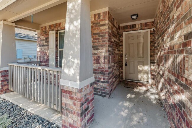 Building Photo - 244 Chickadee Ln