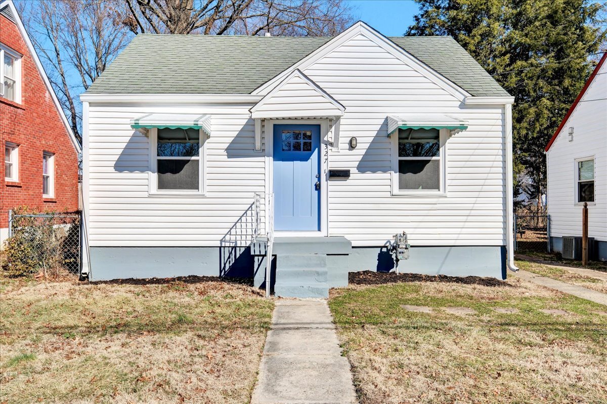 Primary Photo - 327 Alger Ave