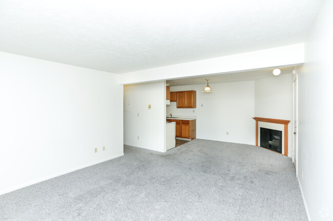 1 BR, 1 BA - The Aaron - 640 SF - Ashton Lake Apartments