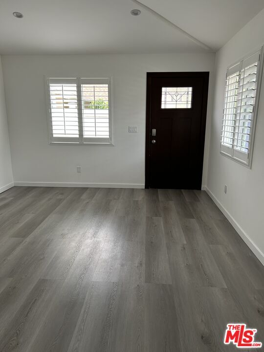 Building Photo - 23954 Hartland St