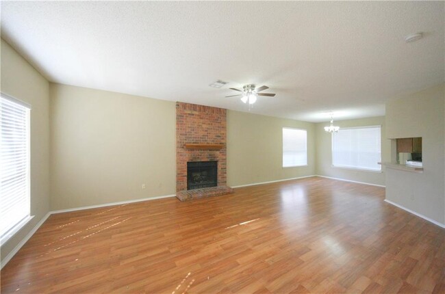 Building Photo - 7910 Taranto Dr