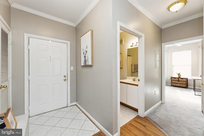 Building Photo - 15605 Everglade Ln