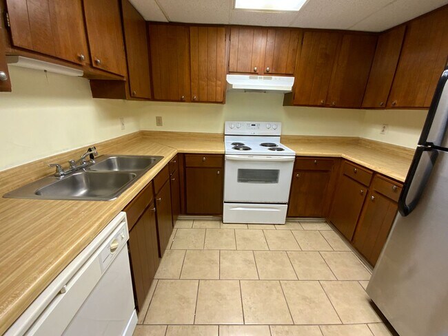 Foto del edificio - 8-14 Westridge Cir SW