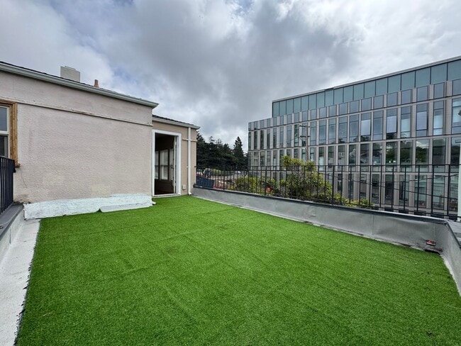 Building Photo - UC Berkeley Duplex