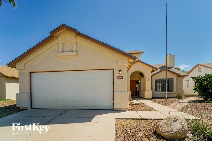 Foto principal - 2701 W Camino De La Joya