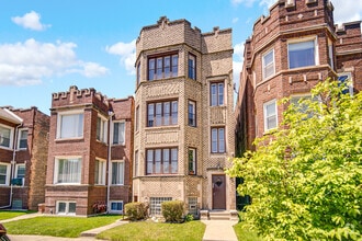 Building Photo - 7428 S Bennett Ave