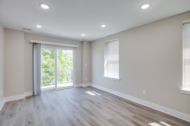 Building Photo - 2019 N College Ave