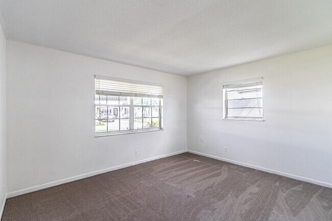 Foto del edificio - 906 SW 6th Ave
