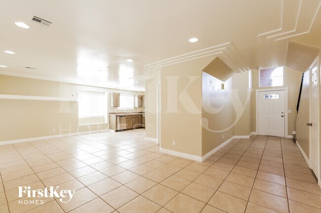 Foto del edificio - 4512 Powell Point Way