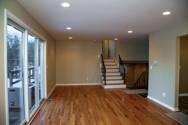 Building Photo - 2601 Esch Ave