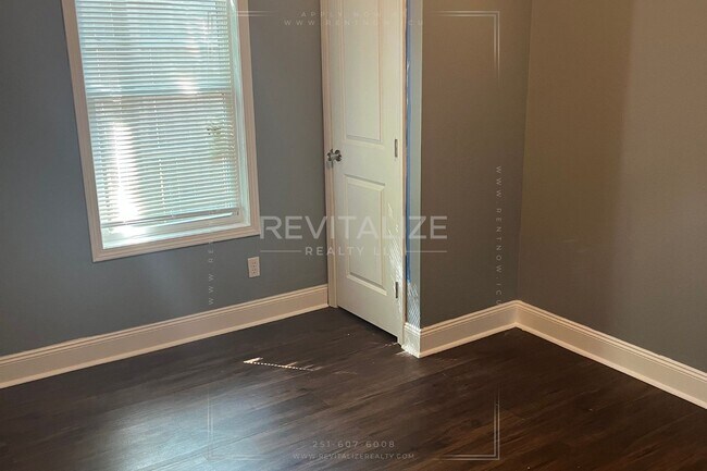 Foto del edificio - Charming 3-Bedroom, 2-Bath Home Near Downt...