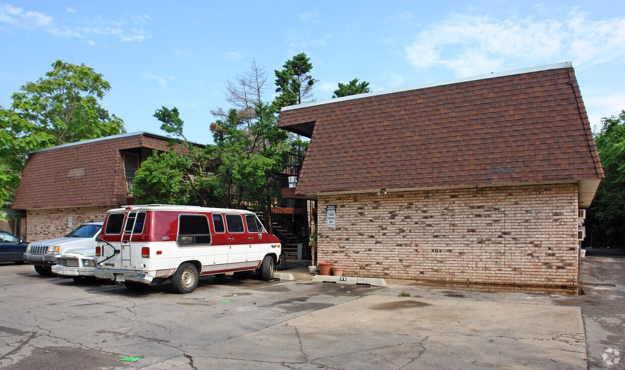 Foto del edificio - Garden Park Apartments