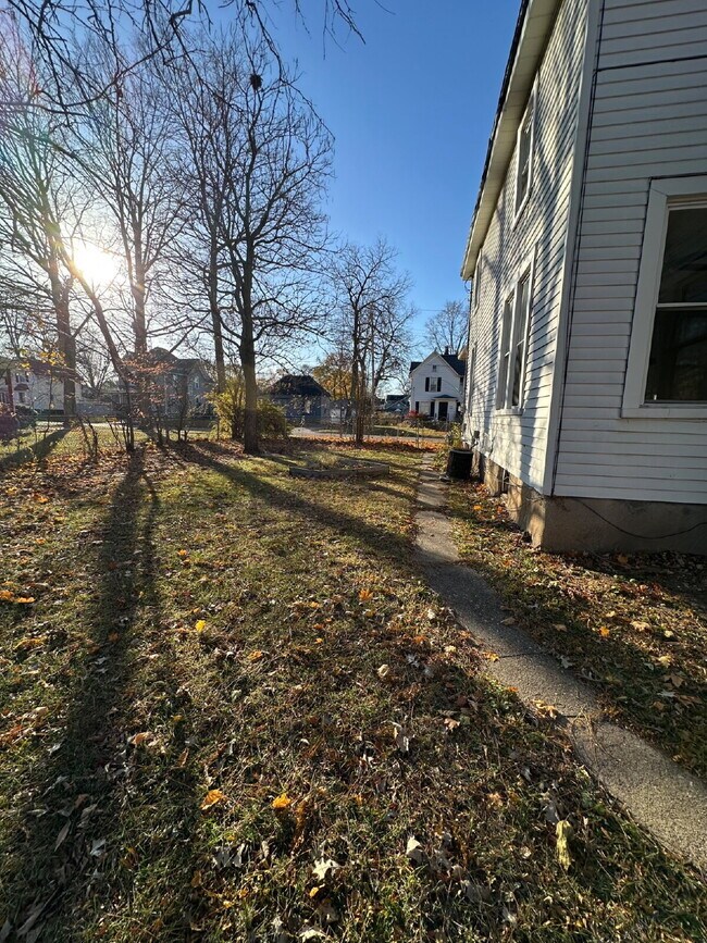 Foto del edificio - 1043 Vine St