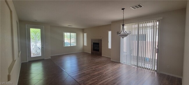 Building Photo - 3833 Bowers Hollow Ave