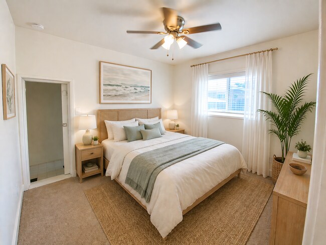 Foto del edificio - Great Normal Heights Location! IN UNIT Washer/Dryer, 2 Covered Parking Spots, Storage Locker!
