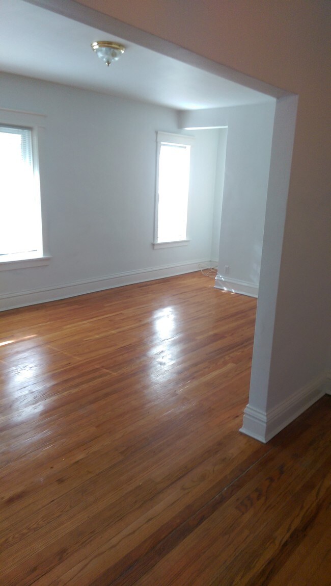 Foto del edificio - 5239 Bancroft Ave