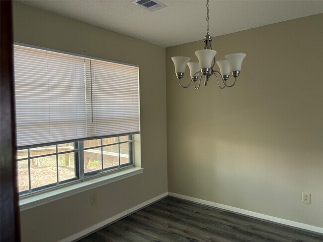 Foto del edificio - 3310 Mulberry Hill Ln