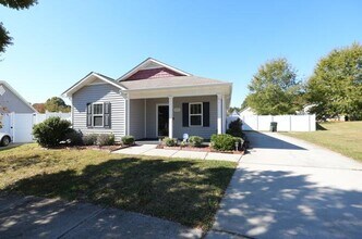 Building Photo - 18007 Lynn Ln