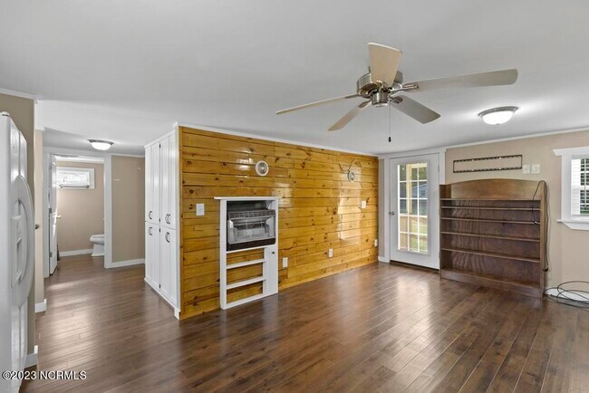 Building Photo - 1038 Harrell's Loop Rd