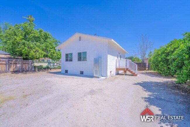 Foto del edificio - 25168 E 17th St