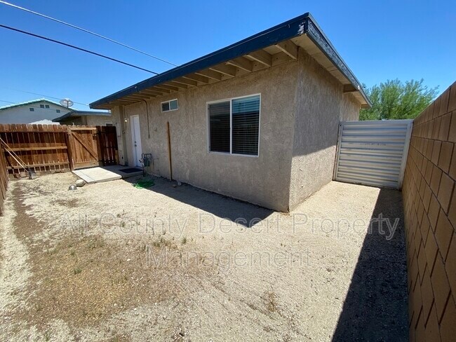 Building Photo - 3723 El Dorado Blvd