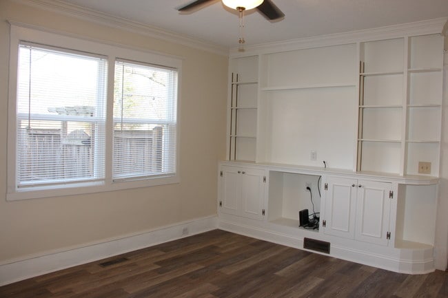 Building Photo - 702 N Piedmont St