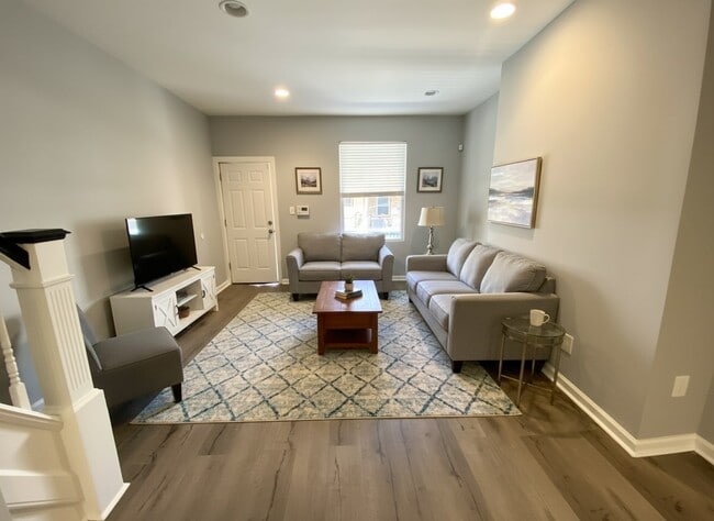 Photo - 459 N Dearborn St Townhome