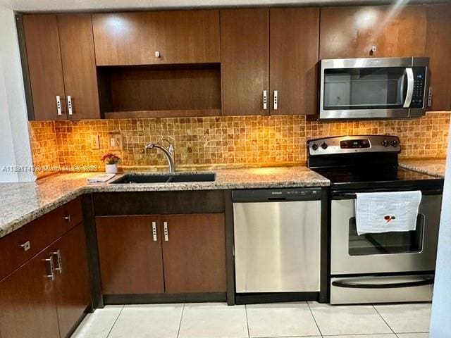 Foto del edificio - 10000 NW 80th Ct