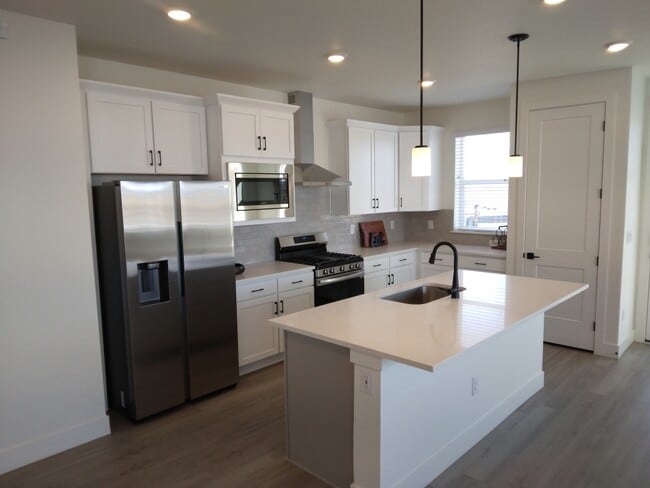 Building Photo - 1223 S Algonquian St