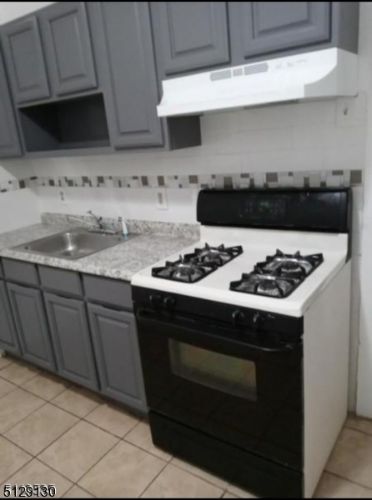 Foto del edificio - 112 Paine Ave