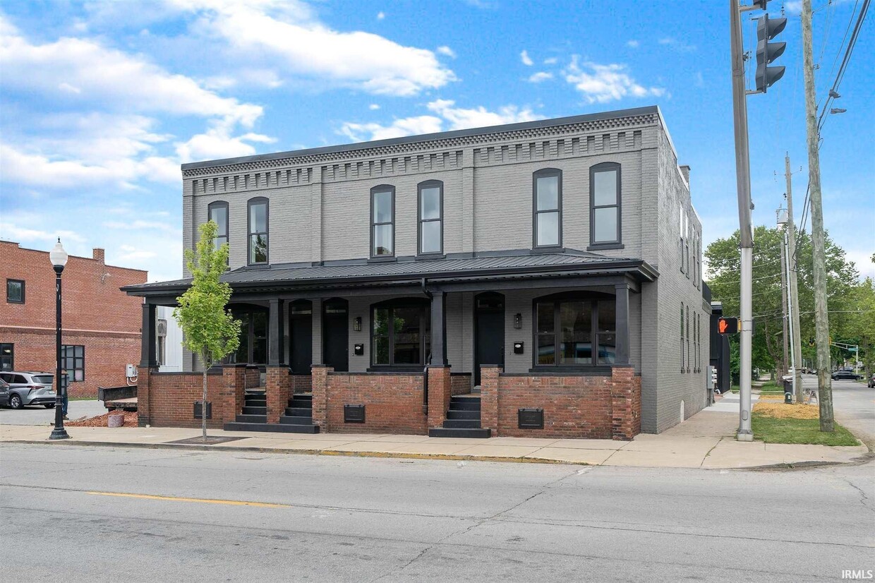 Primary Photo - 1937 S Calhoun St