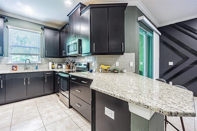 Building Photo - 906 Vineyard Ln