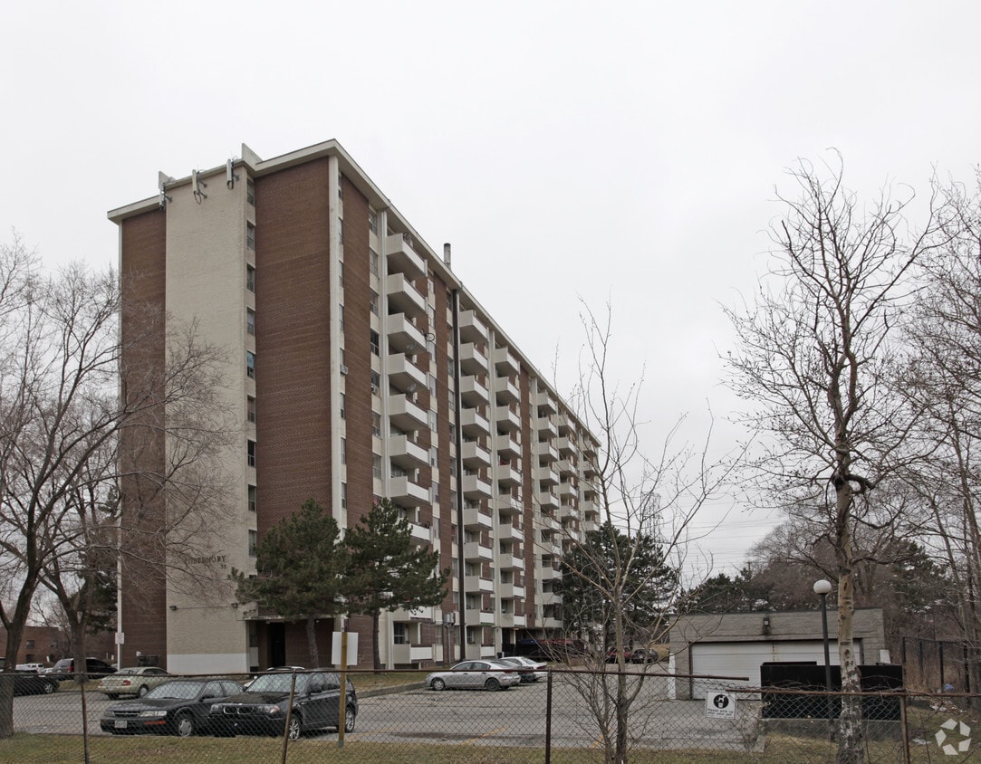 Tobermory Terrace Apartments 35 Tobermory Dr Toronto, ON
