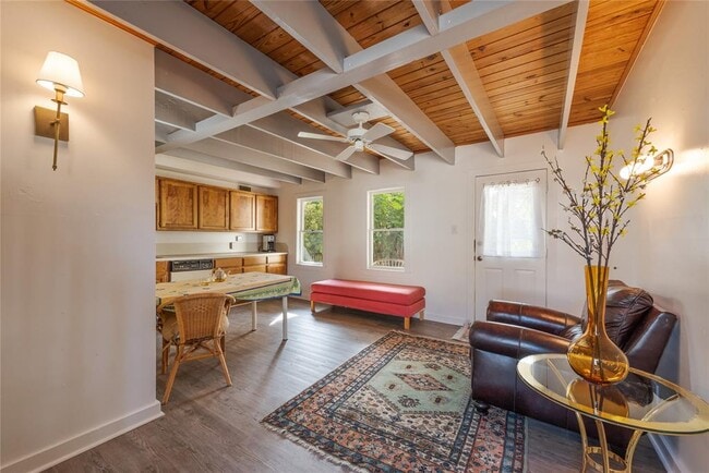 Foto del edificio - 705 Buttonwood St