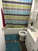 Building Photo - 2523 W Monroe St