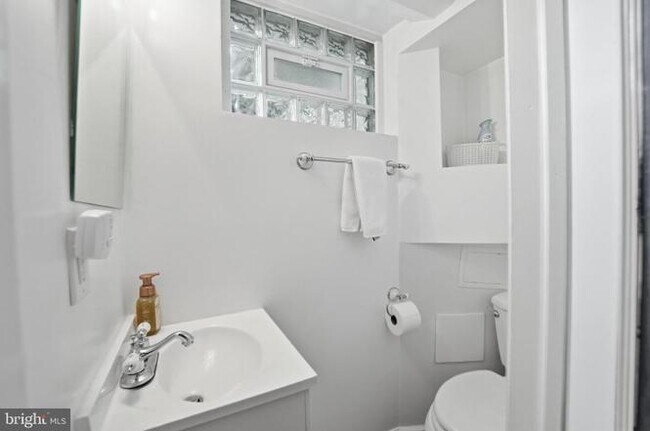 Foto del edificio - 5209 Milland St