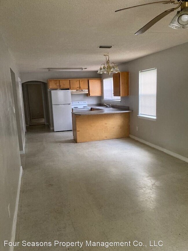 Building Photo - 3 br, 2 bath House - 1016 12th Street