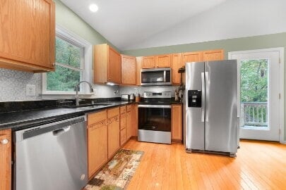 Building Photo - "Spacious 5-Bedroom Home with 3 Full Baths...