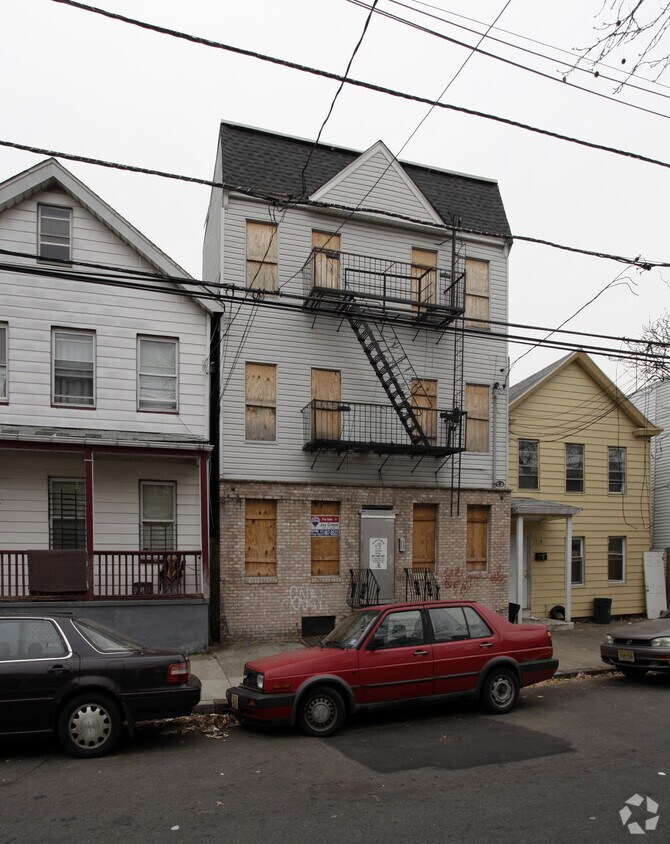 Foto principal - 176A Parker St