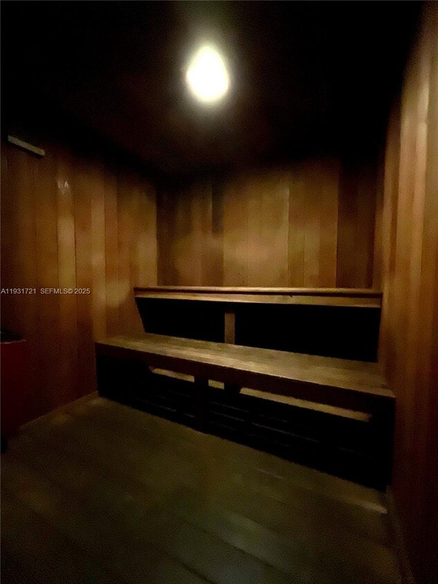 Building Photo - 10651 SW 108th Ave