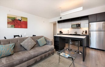 Building Photo - 11911 Freedom Dr