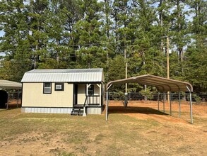 Building Photo - 2684 Joy Ln