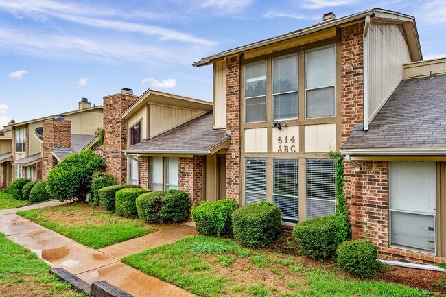 Photo - 614 Lillard Rd Apartment