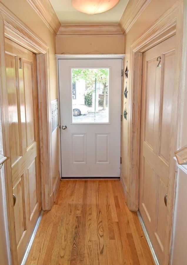 Building Photo - Captivating 1 Bedroom off H Street! Parkin...