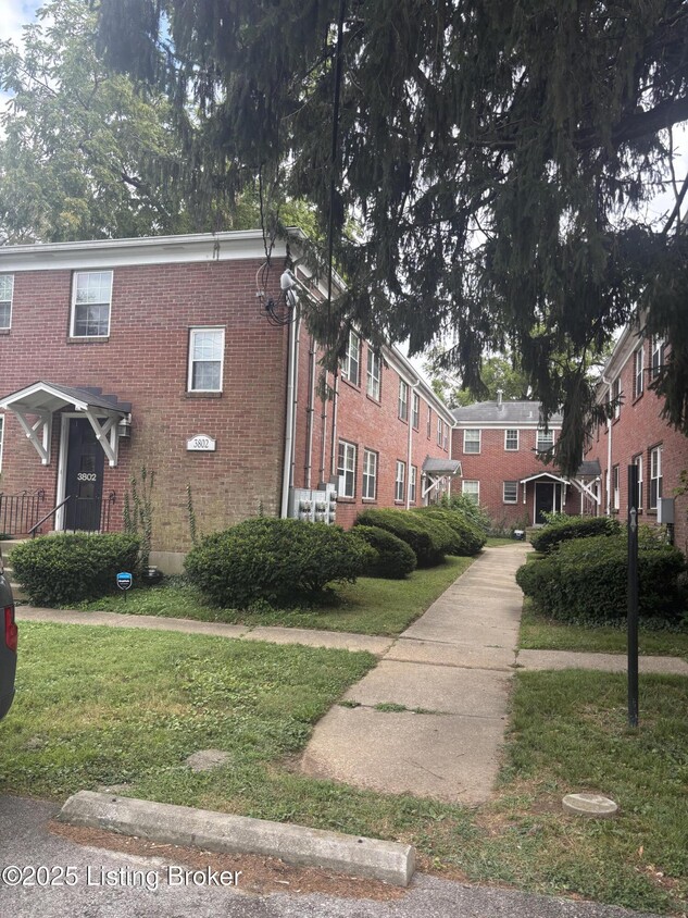 Primary Photo - 3800 Nanz Ave