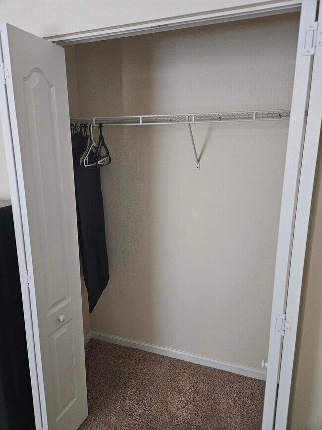 Foto del edificio - 3237 Canyon Falls Dr