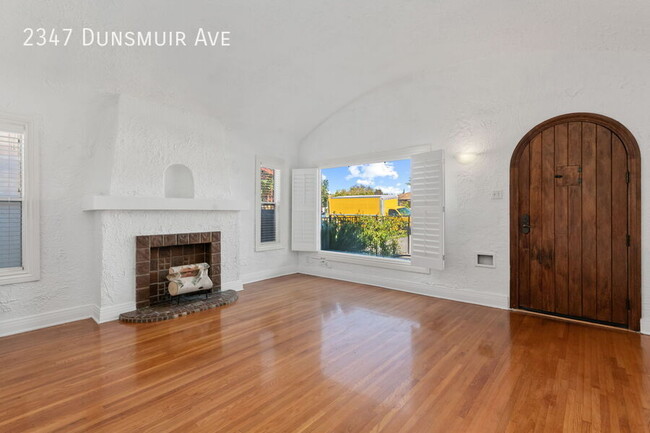 Building Photo - 2347 S Dunsmuir Ave