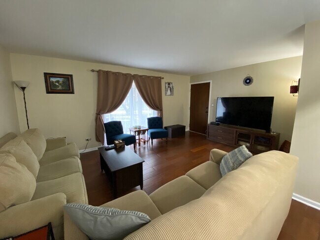 Foto del edificio - 231 S Rush St