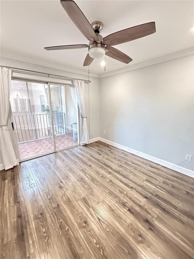 Foto del edificio - 8851 NW 119th St